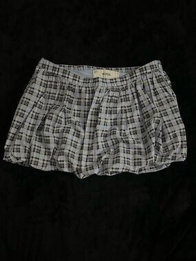 Hollister mini skirt